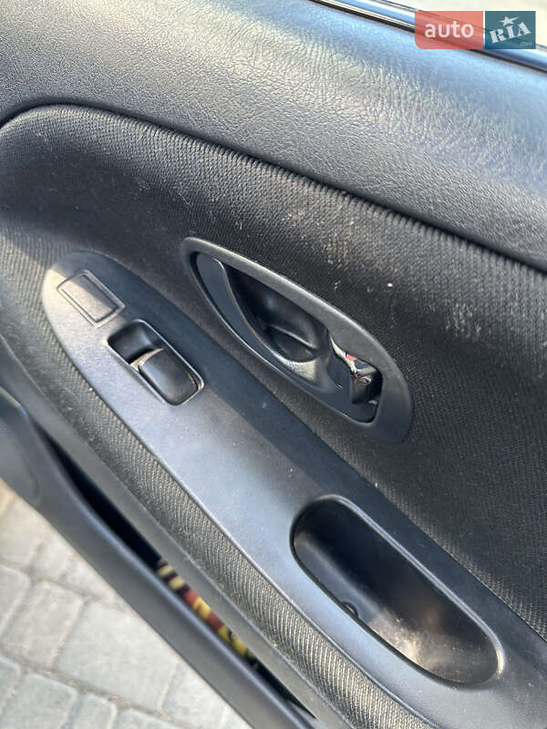 Хэтчбек Mitsubishi Colt 2002 в Одессе