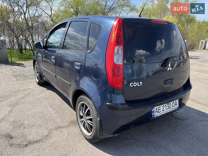 Хетчбек Mitsubishi Colt 2006 в Дніпрі