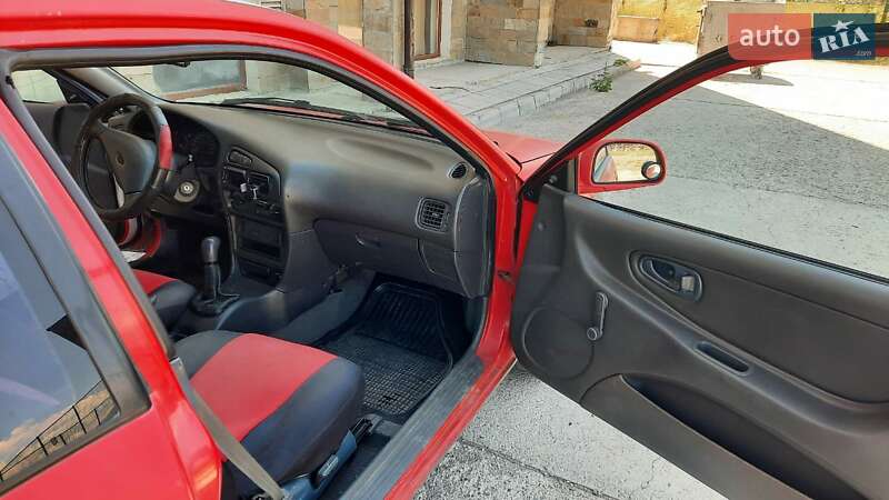 Хэтчбек Mitsubishi Colt 1992 в Ватутино