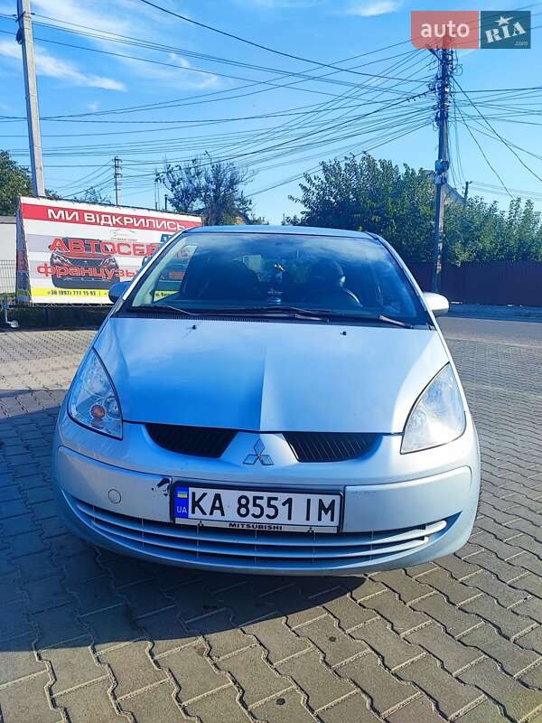 Хэтчбек Mitsubishi Colt 2008 в Киеве