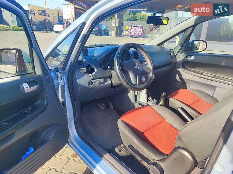 Хэтчбек Mitsubishi Colt 2008 в Киеве