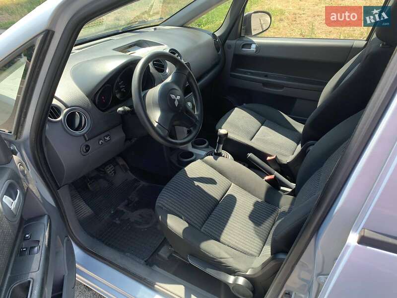 Хетчбек Mitsubishi Colt 2008 в Білогородці фото 8 Хетчбек Mitsubishi Colt 2008 в Білогородці