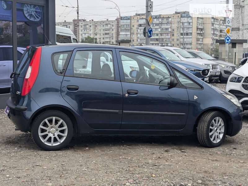 Хэтчбек Mitsubishi Colt 2008 в Киеве