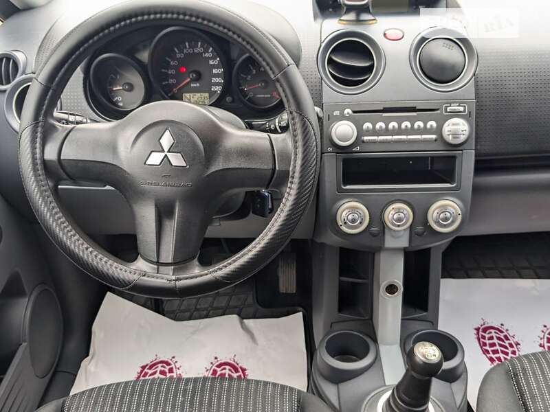 Хэтчбек Mitsubishi Colt 2008 в Киеве