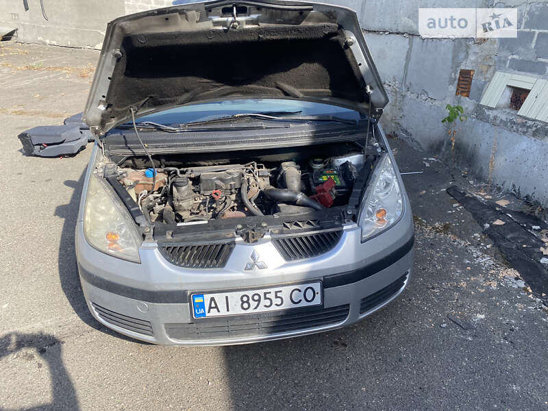 Хэтчбек Mitsubishi Colt 2005 в Петропавловской Борщаговке