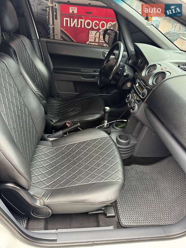 Хэтчбек Mitsubishi Colt 2011 в Ровно