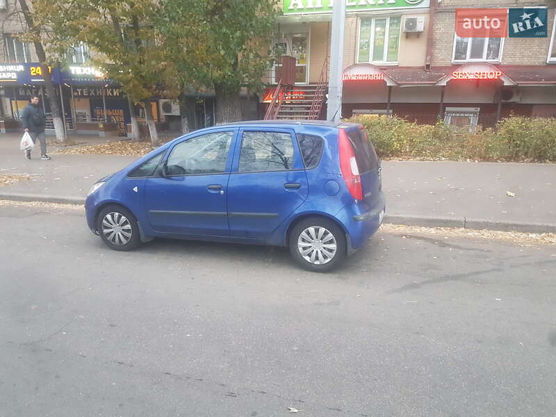 Хэтчбек Mitsubishi Colt 2008 в Киеве