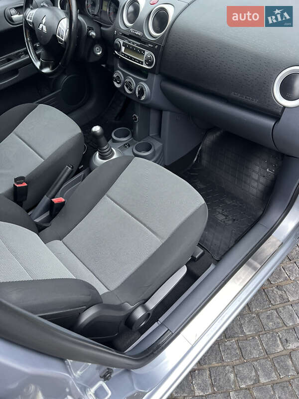 Хэтчбек Mitsubishi Colt 2011 в Днепре