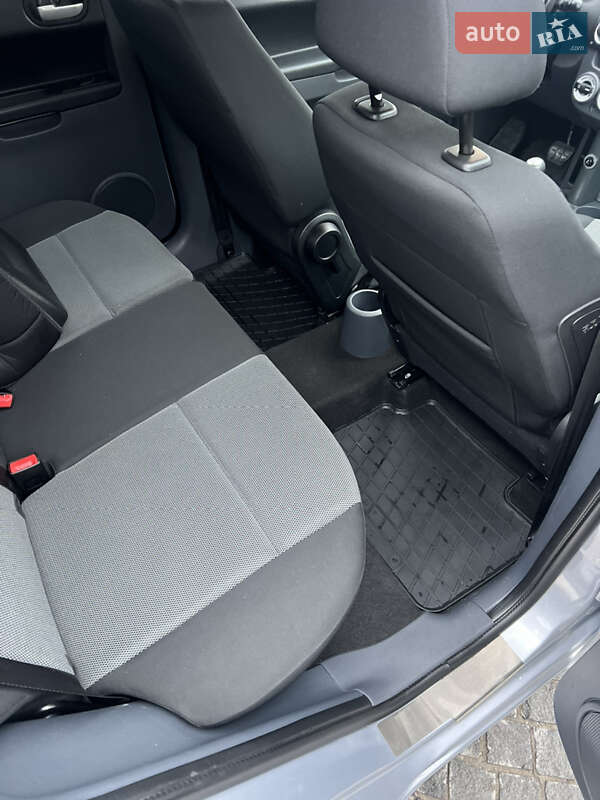 Хэтчбек Mitsubishi Colt 2011 в Днепре