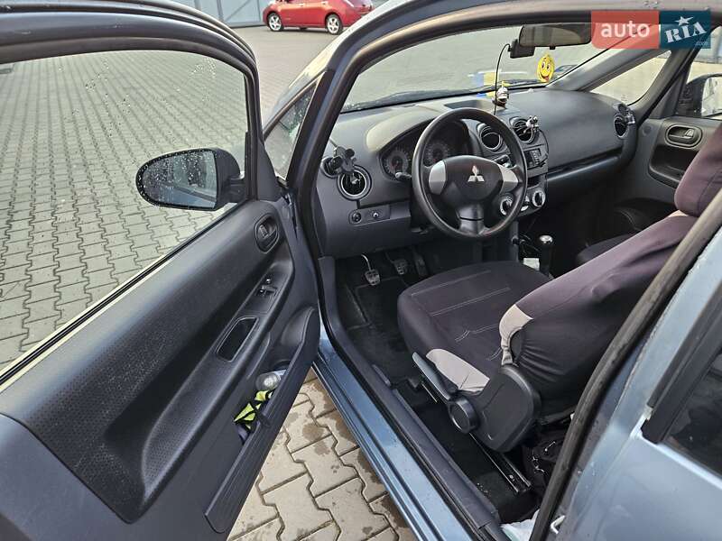 Хэтчбек Mitsubishi Colt 2009 в Черновцах