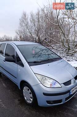 Хэтчбек Mitsubishi Colt 2005 в 