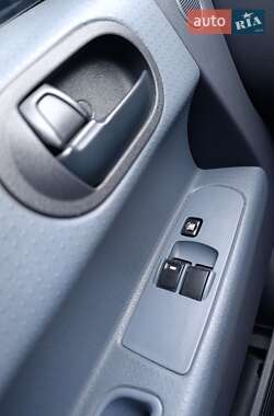 Хэтчбек Mitsubishi Colt 2005 в 