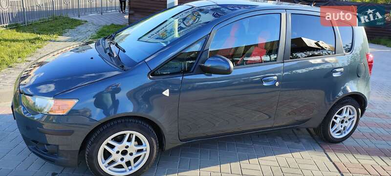 Хэтчбек Mitsubishi Colt 2009 в 