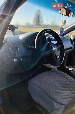 Хэтчбек Mitsubishi Colt 2004 в 