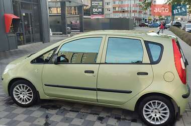 Хэтчбек Mitsubishi Colt 2005 в 
