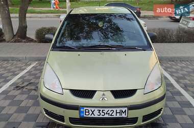Хэтчбек Mitsubishi Colt 2005 в 