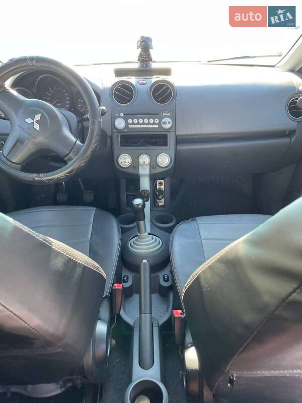 Хетчбек Mitsubishi Colt 2007 в Кам'янському