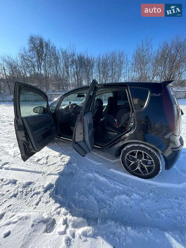 Хетчбек Mitsubishi Colt 2007 в Кам'янському