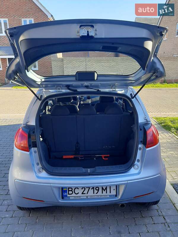 Хэтчбек Mitsubishi Colt 2007 в Львове