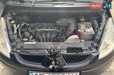 Хэтчбек Mitsubishi Colt 2005 в 