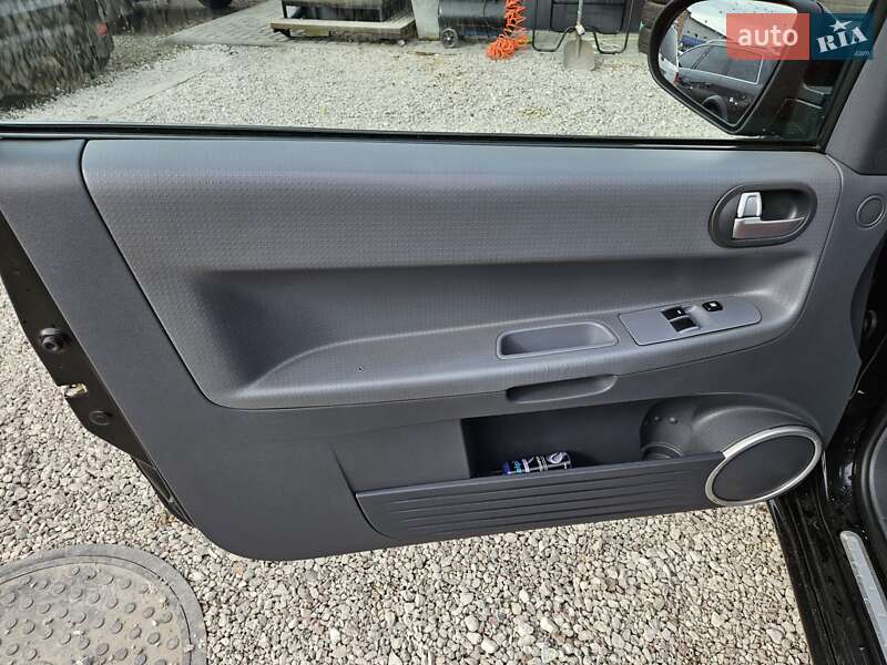 Хэтчбек Mitsubishi Colt 2005 в Шостке