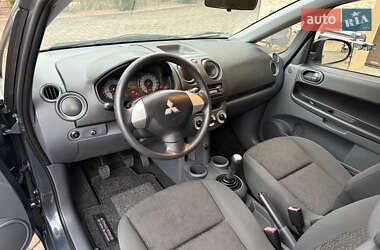 Хэтчбек Mitsubishi Colt 2009 в 