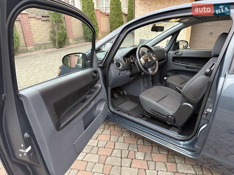Хэтчбек Mitsubishi Colt 2009 в Черновцах