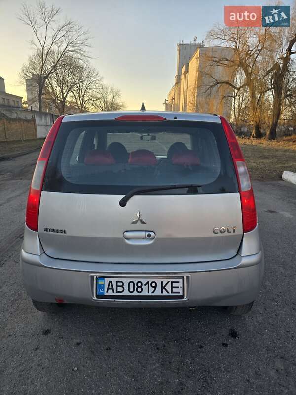 Хэтчбек Mitsubishi Colt 2005 в Хмельнике