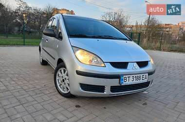 Хэтчбек Mitsubishi Colt 2005 в 