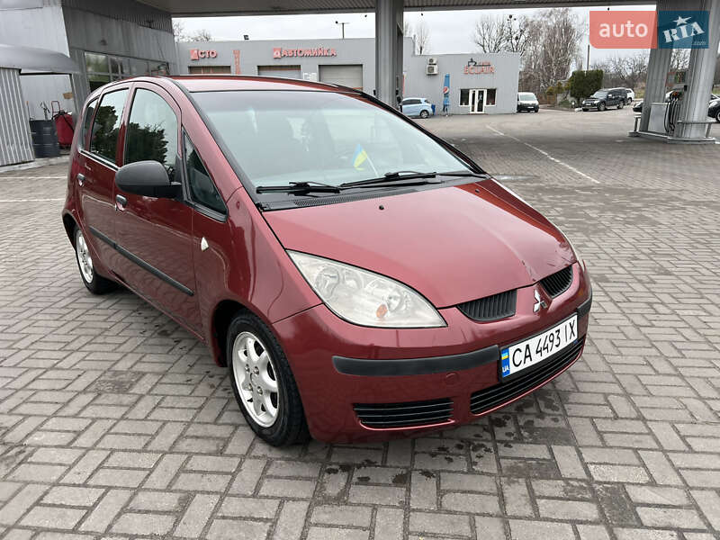 Хэтчбек Mitsubishi Colt 2005 в 
