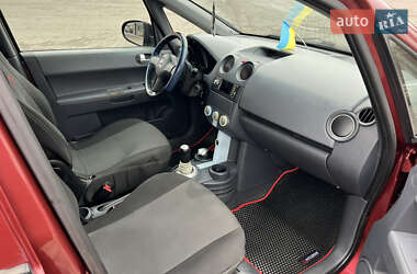 Хэтчбек Mitsubishi Colt 2005 в 