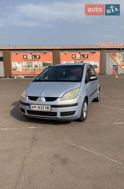 Хэтчбек Mitsubishi Colt 2004 в 