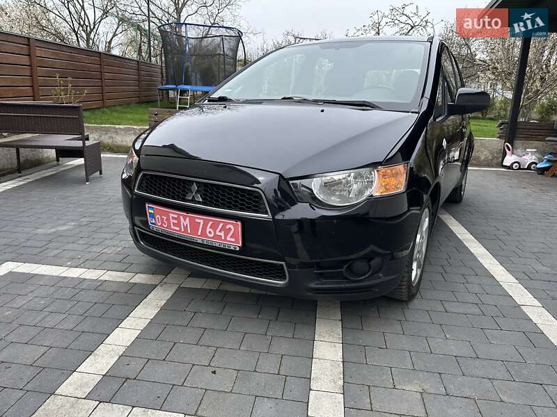 Хэтчбек Mitsubishi Colt 2012 в Черновцах