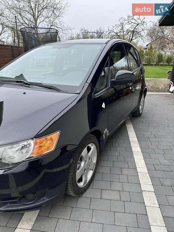 Хэтчбек Mitsubishi Colt 2012 в Черновцах
