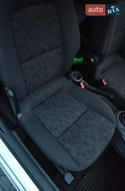 Хэтчбек Mitsubishi Colt 2009 в 