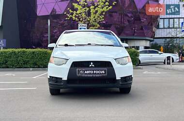 Хэтчбек Mitsubishi Colt 2010 в 