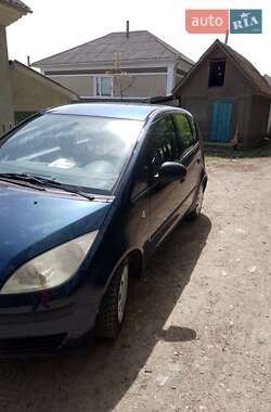 Хэтчбек Mitsubishi Colt 2004 в 
