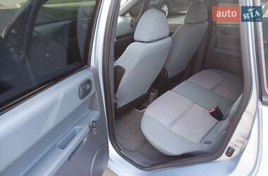 Хэтчбек Mitsubishi Colt 2004 в 