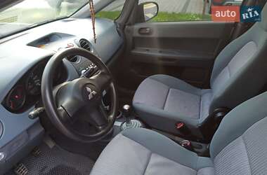 Хэтчбек Mitsubishi Colt 2004 в 