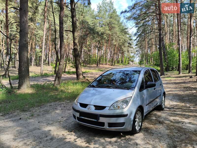 Хетчбек Mitsubishi Colt 2006 в 