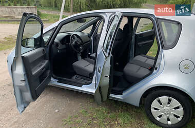 Хэтчбек Mitsubishi Colt 2005 в 