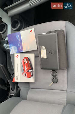Хэтчбек Mitsubishi Colt 2005 в 