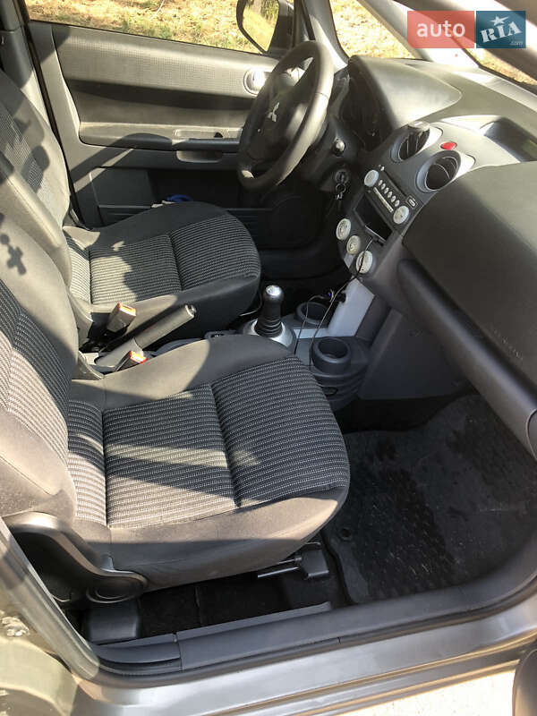 Хетчбек Mitsubishi Colt 2007 в Києві