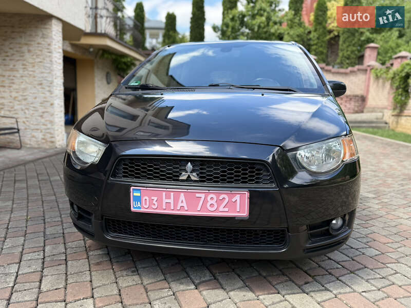 Хэтчбек Mitsubishi Colt 2010 в Черновцах
