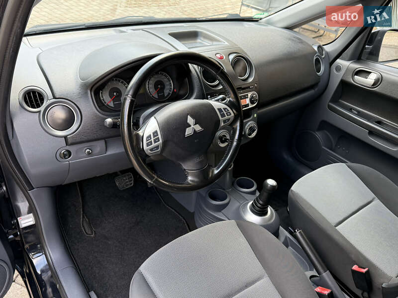 Хэтчбек Mitsubishi Colt 2010 в Черновцах