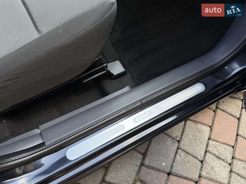 Хэтчбек Mitsubishi Colt 2010 в Черновцах