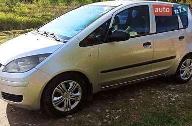 Хэтчбек Mitsubishi Colt 2004 в 