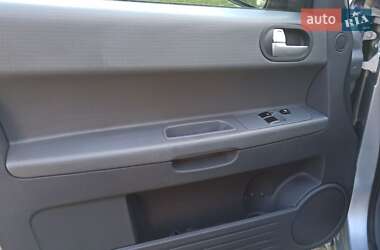 Хэтчбек Mitsubishi Colt 2004 в 