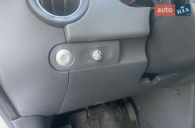 Хэтчбек Mitsubishi Colt 2006 в 