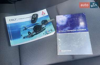 Хэтчбек Mitsubishi Colt 2006 в 